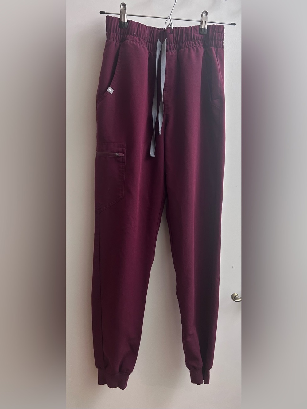 Figs Zamora Jogger Scrub Pants Burgundy Size XS/T